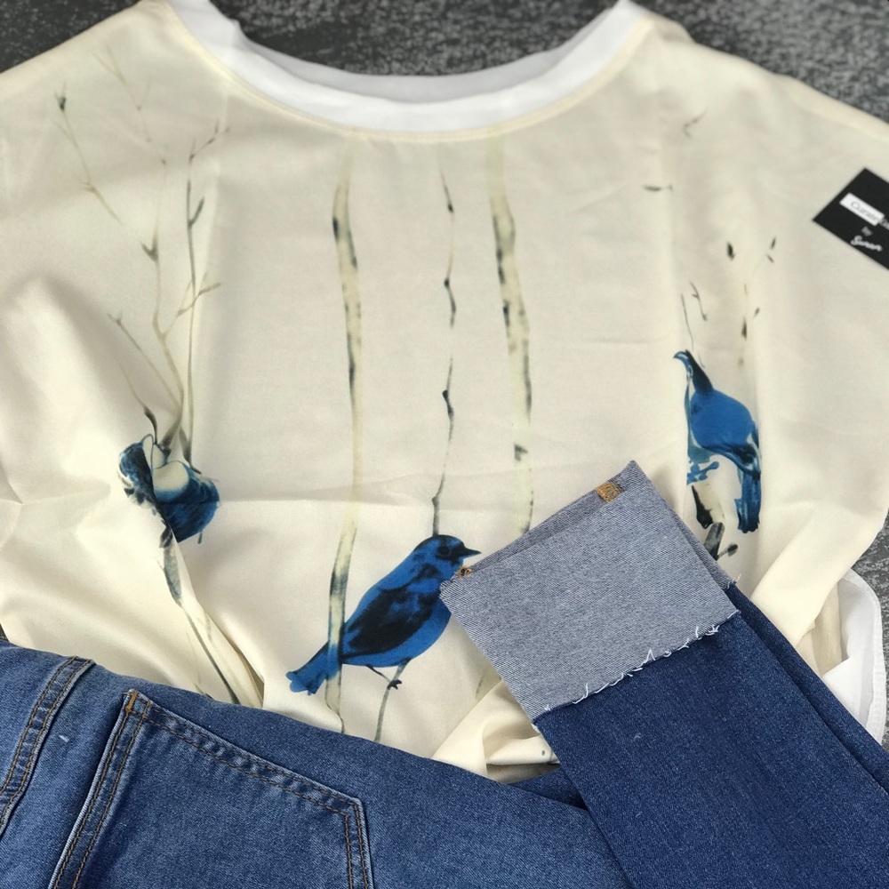 🔺SALE🔺Blue nested Bird Graphic Top - Picture 2 of 6